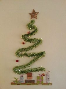 クリスマスツリーを親子で楽しく作って楽しむ方法